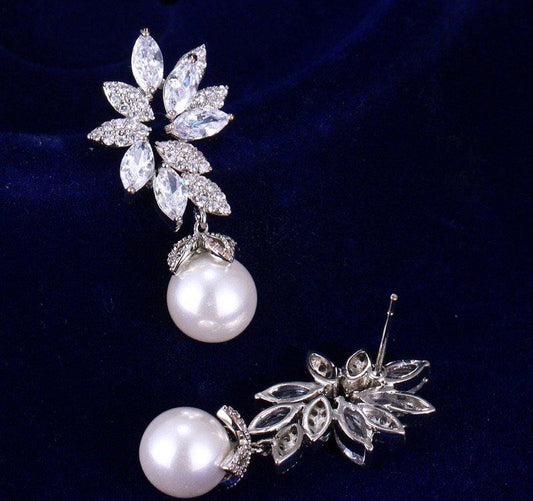 Tear Pearl Drop Earrings