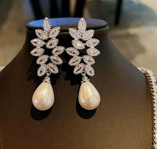 Pearl Drop Earrings