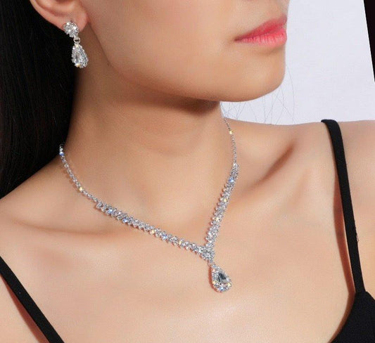 Tear Necklace Set